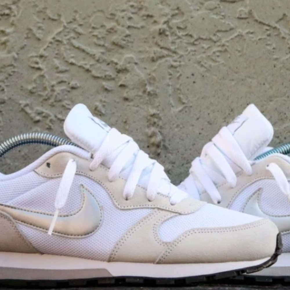 NIKE MD RUNNER 2